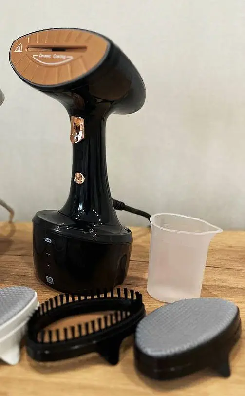 Отпариватель ручной Bitek BT-1285 паровой ручной утюг щетка для одежды дома и штор 1600 Вт Черный - фото 4