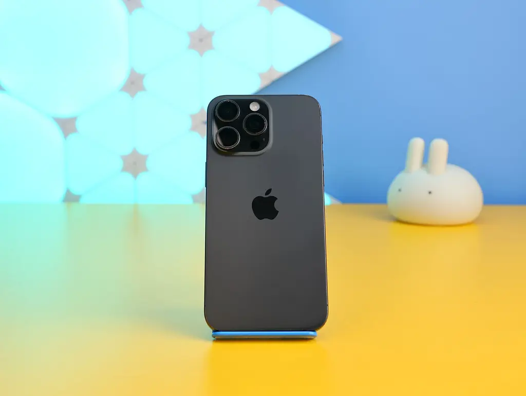Смартфон Apple iPhone 15 Pro Max 256GB Black Titanium (MU773) Б/У [160837] - фото 6