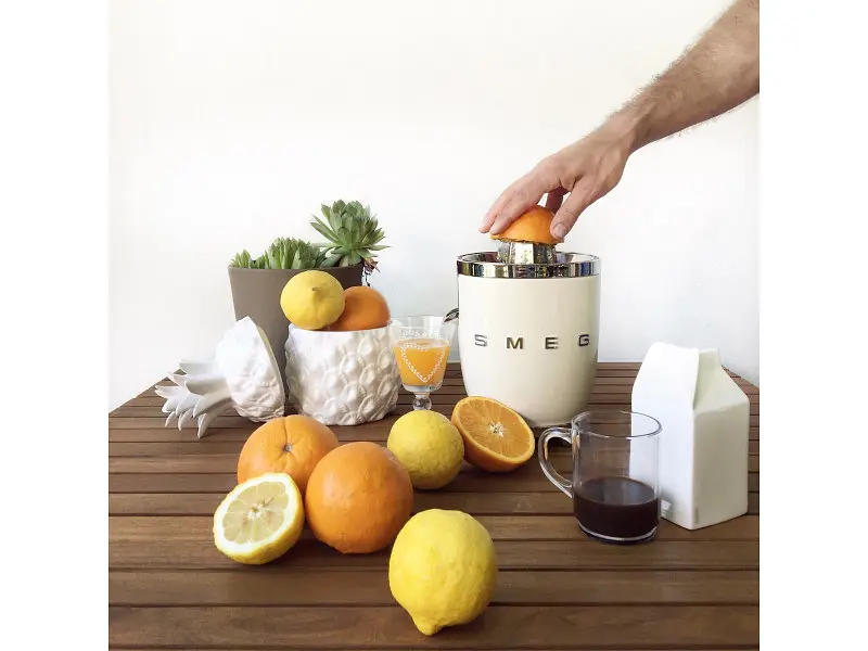 Соковитискач Smeg CJF11CREU - фото 8