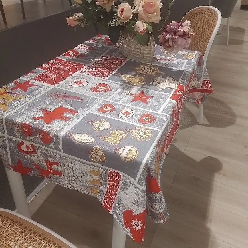 Скатертина Domikus Merry Christmas новорічна святкова сіра 140х140 см (4829900029043)