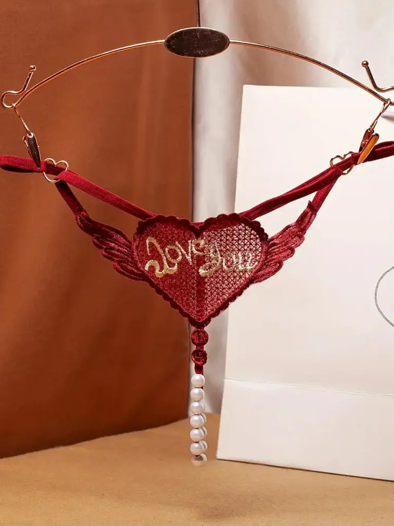 Трусики з намистинами Love you One size бордові - фото 2