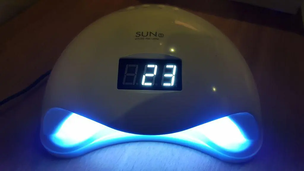 Лампа для нігтів 48 Вт LED UV Сушка манікюру ультрафіолетова з екраном Sun One 5 48W - фото 2