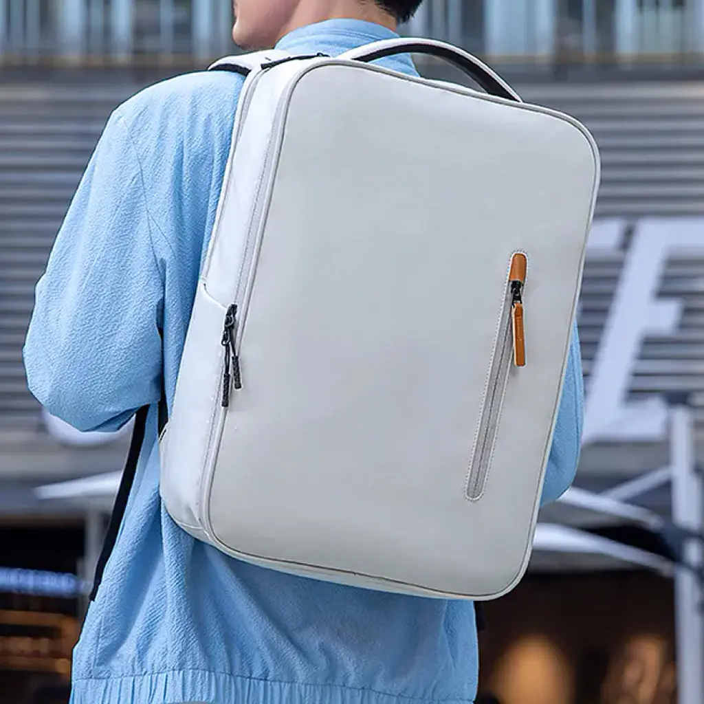 Дорожній рюкзак для ноутбука Mark Ryden MR9202 17.3 дюйма з USB портами та ортопедичною спинкою Білий - фото 3