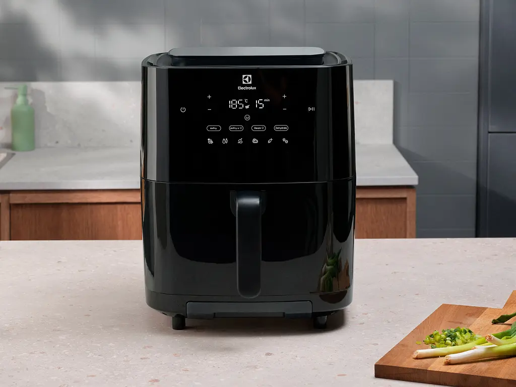 Мультипечь Electrolux 1800Вт 7л сенсорное управление 6 программ пара пластик черный - фото 3