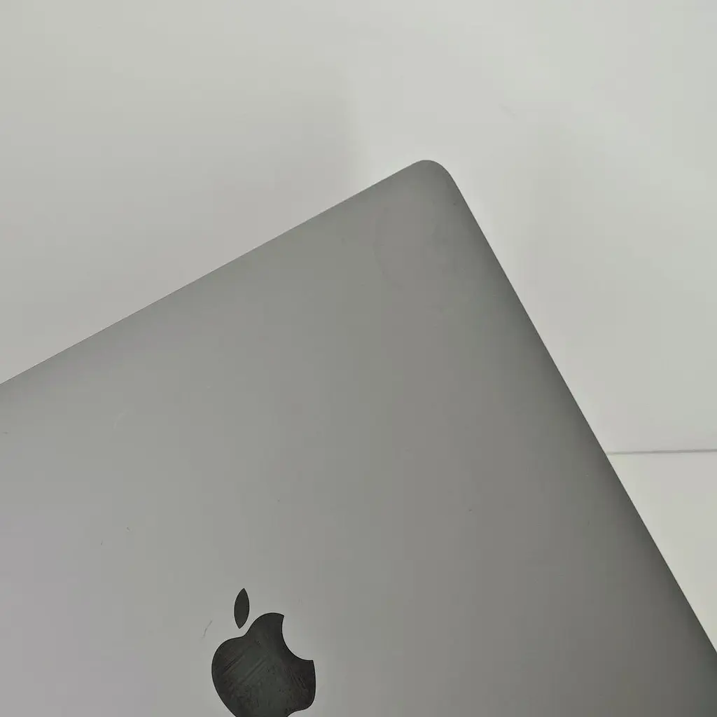 Ноутбук Apple MacBook Pro 13" A1708 Retina (FVFX121ZHV2H) (i5-7360U/16/256SSD) - Class B - фото 6