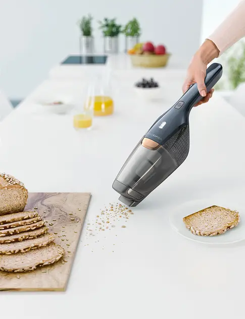 Пилосос акумуляторний Electrolux EERC75DB - фото 4