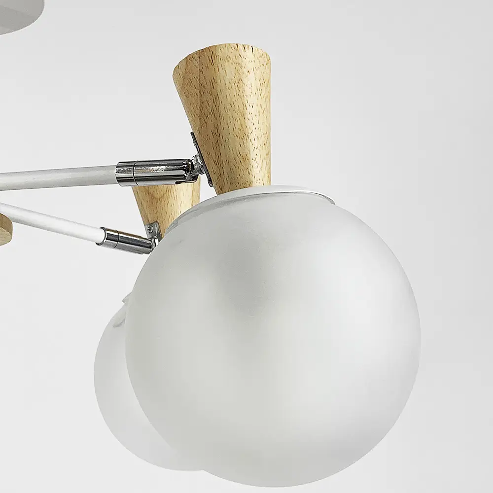 Біла люстра на 5 плафонів з елементами дерева Line.F 51899/5 - фото 3