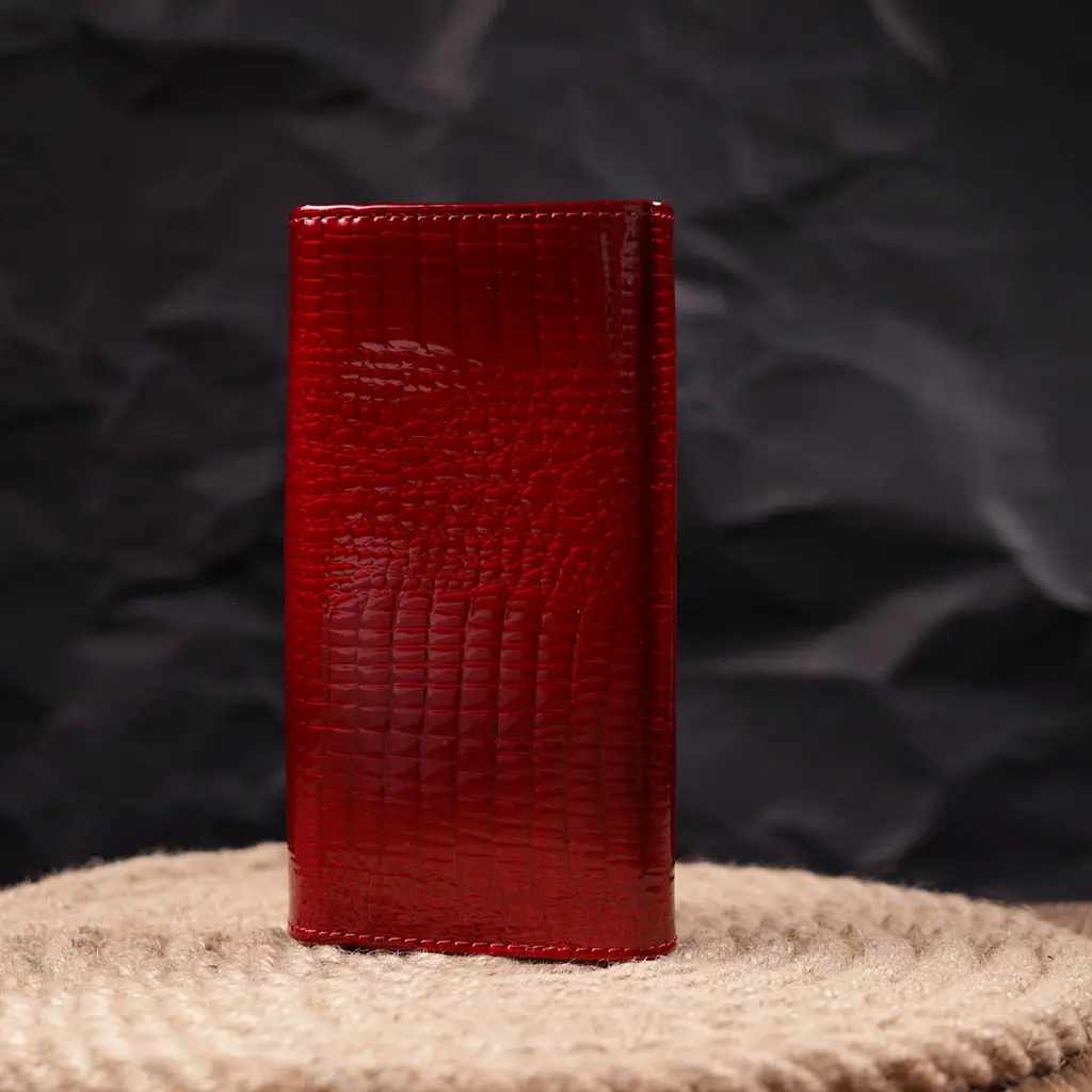 Яскравий жіночий гаманець із лакованої шкіри з візитницею ST Leather 19405 червоний - фото 10