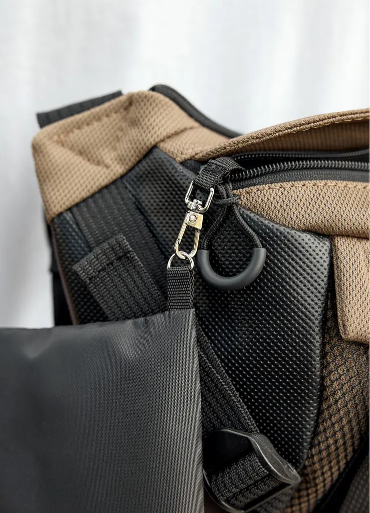 Велика чоловіча сумка бананка Sambag DynamicDart горіх 38 × 21 × 7 см (80411119m) - фото 6