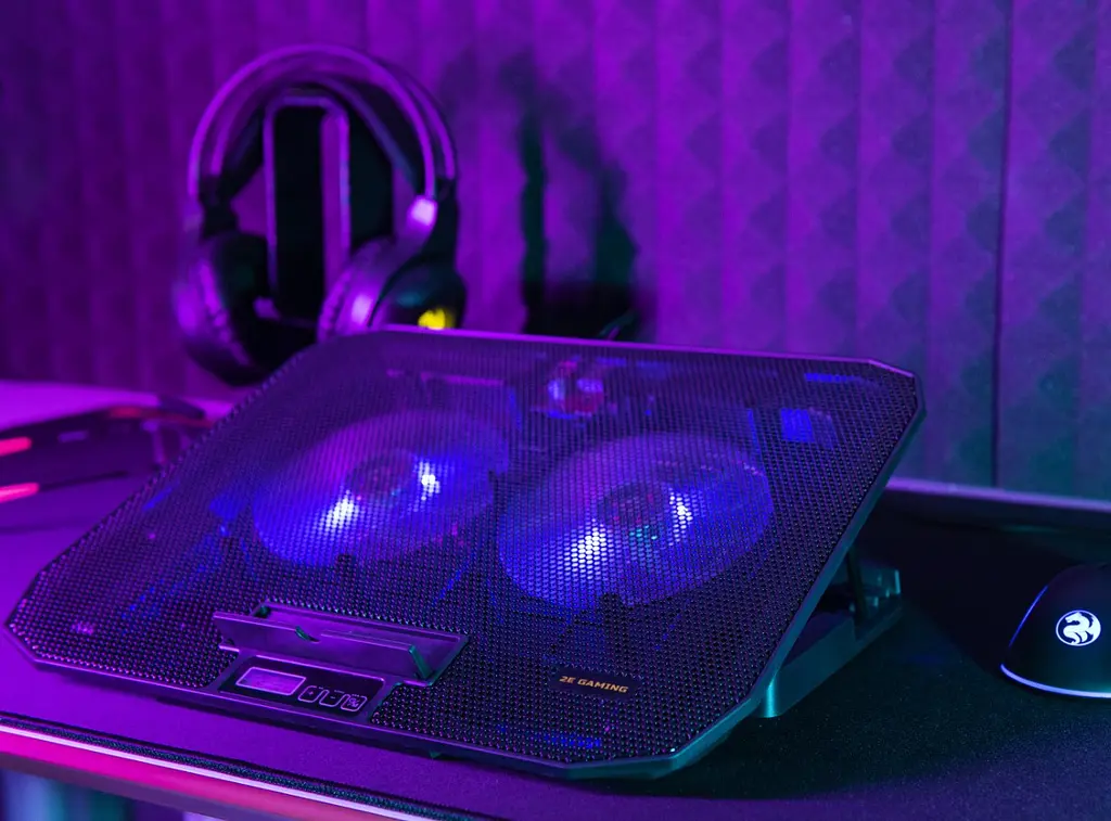 Охолоджувальна підставка для ноутбука 2E Gaming CPG003 2xFan LED 15.6 дюймів  - фото 10