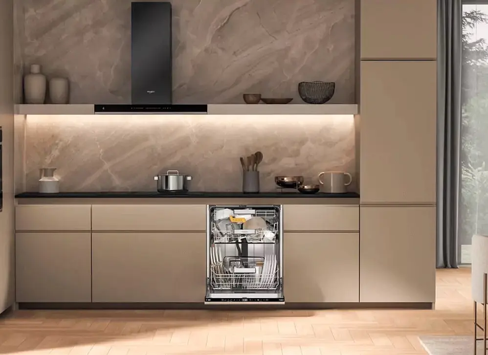 Посудомоечная машина Whirlpool встраиваемая 14компл. A+++ 60см дисплей 3й корзина белая - фото 3