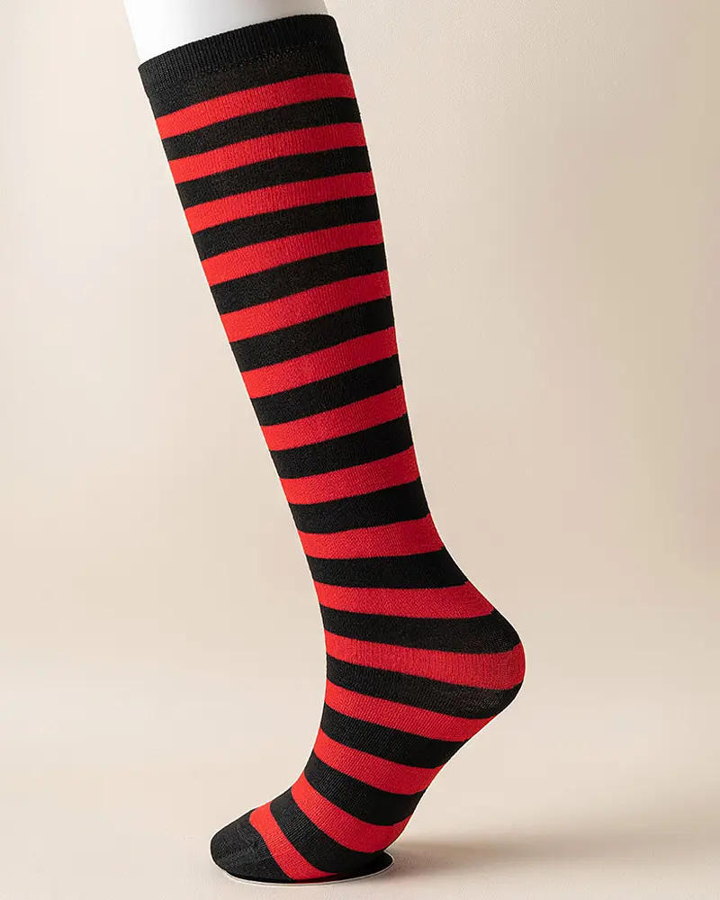 Дитячі шкарпетки у смужку червоно-чорні 3-12 років One Size 4264 - фото 2