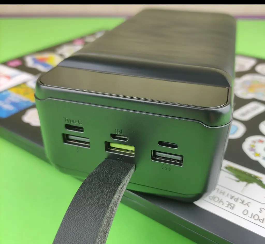 Внешний АКБ зарядное XO PR156 портативный аккумулятор с лампой 30000 mAh черный - фото 2