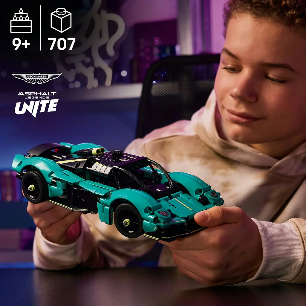 Конструктор LEGO Technic Aston Martin Valkyrie 707 деталей (42208) - фото 15