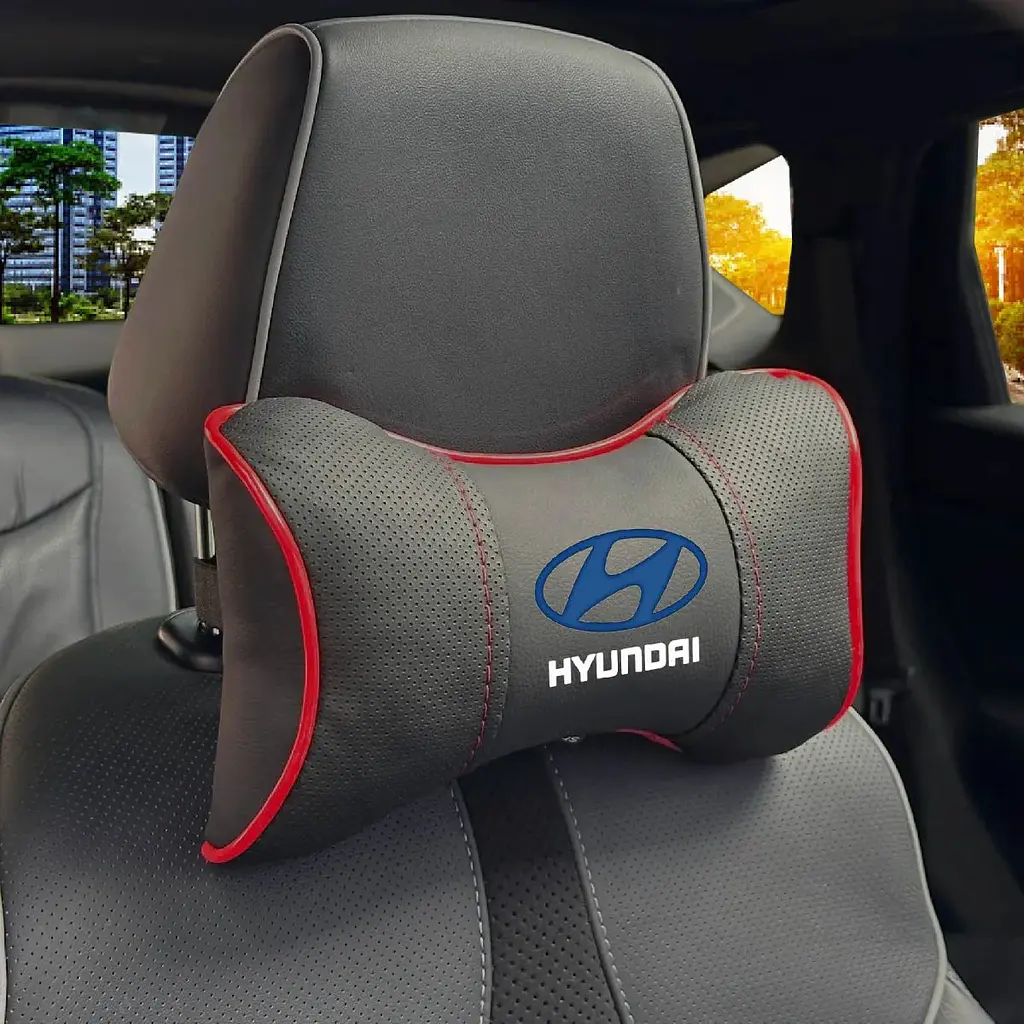 Подушка на підголівник з логотипом Hyundai Екошкіра 3D Кольоровий лого Чорна-Червоний кант 1 шт