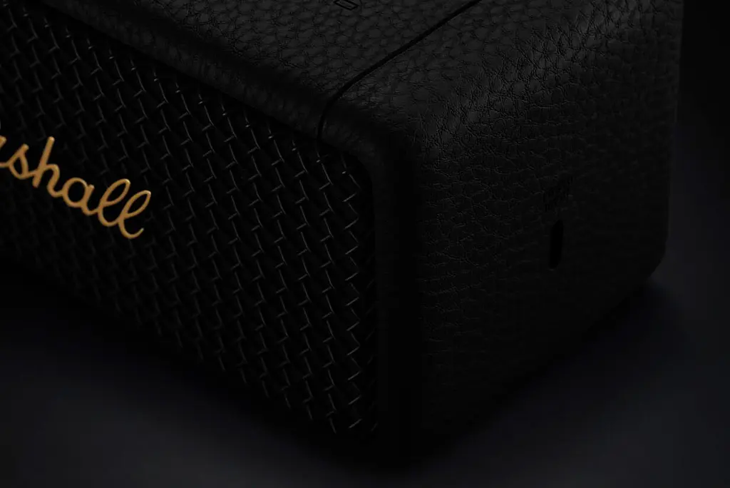 Портативна акустика Marshall Portable Speaker Emberton II Black and Brass (1006234) [81377] - фото 7