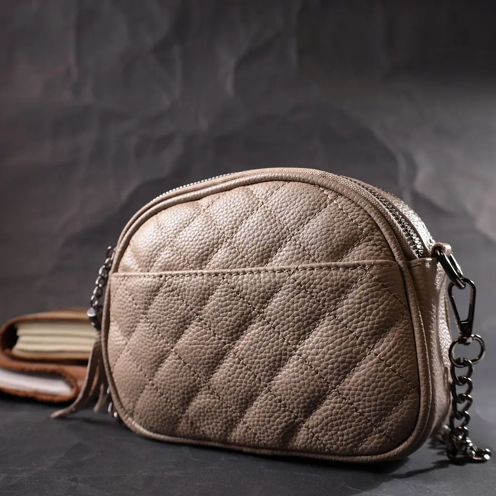 Зручна жіноча стьобана сумка з м'якої натуральної шкіри Vintage 22328 бежева - фото 7