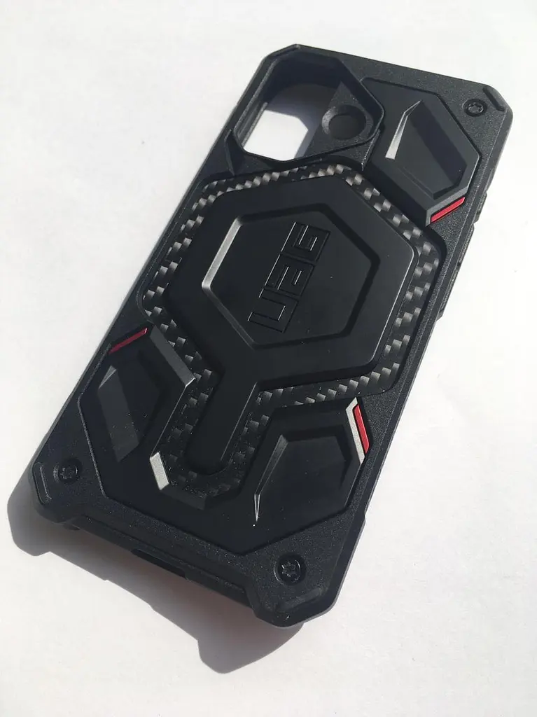 Чохол протиударний для iPhone 17 UAG Monarch Pro MagSafe Carbon Fiber Red 114516119042 - фото 6