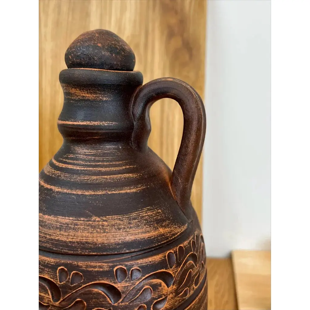 Бутылка 1.5 литра керамическая (глиняная) резная с ручкой декор - фото 5