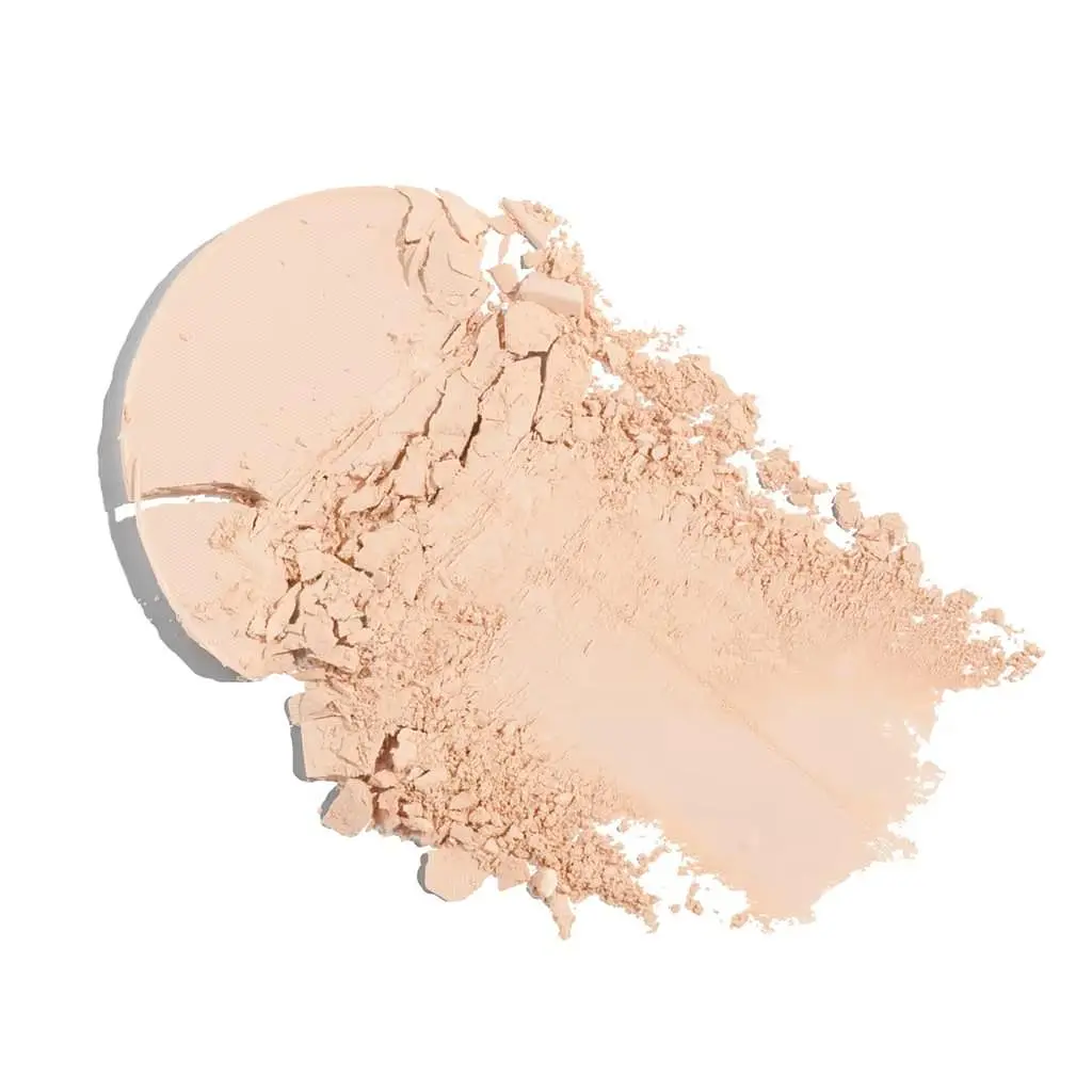 Компактна крем-пудра для обличчя 2в1 Lumene Blur Longwear Powder Foundation SPF 15, тон 2, 10 г - фото 3