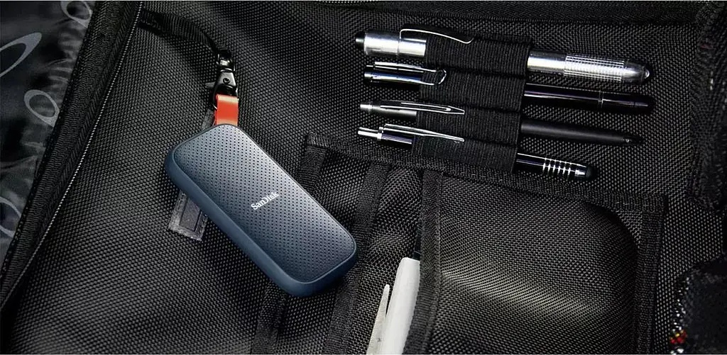 Зовнішній SSD накопичувач SanDisk Extreme Portable E30 2TB (SDSSDE30-2T00-G26) [111073] - фото 5