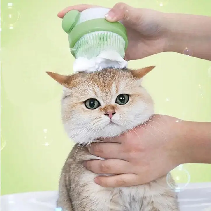 Щітка силіконова масажна Semi Cleaning Device з дозатором, Green для миття тварин - фото 9
