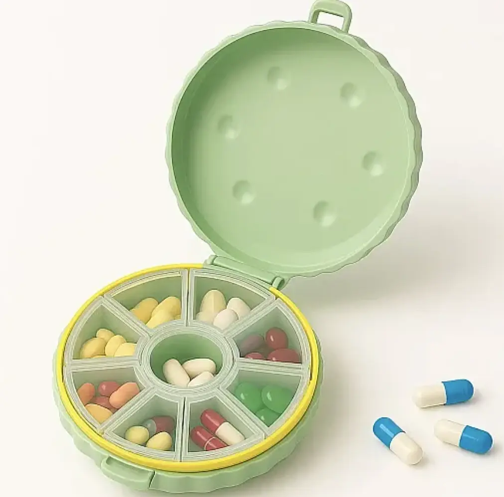 Органайзер для таблеток MEMOSAN Cookie Shaped Pill Box зелений - фото 2