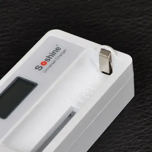 Зарядний пристрій для акумуляторів Soshine SC-S7 з LCD дисплеєм - фото 4