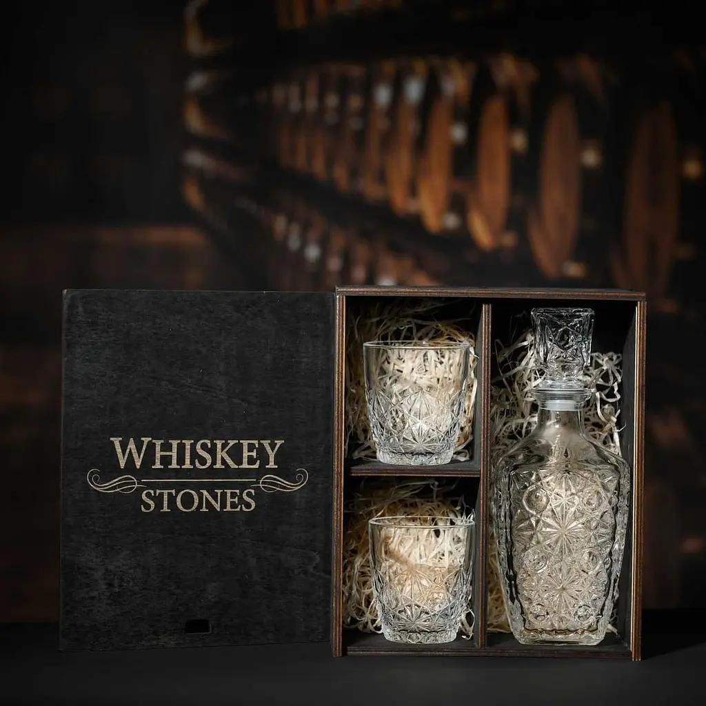 Подарунковий набір віскі Whiskey Stones №12 у дерев'яному пеналі - графин + склянки Dedalo - фото 2