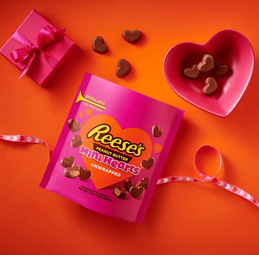 Шоколадні цукерки Reese's Unwrapped Mini Hearts Valentine's Day Peanut Butter 215г - фото 3