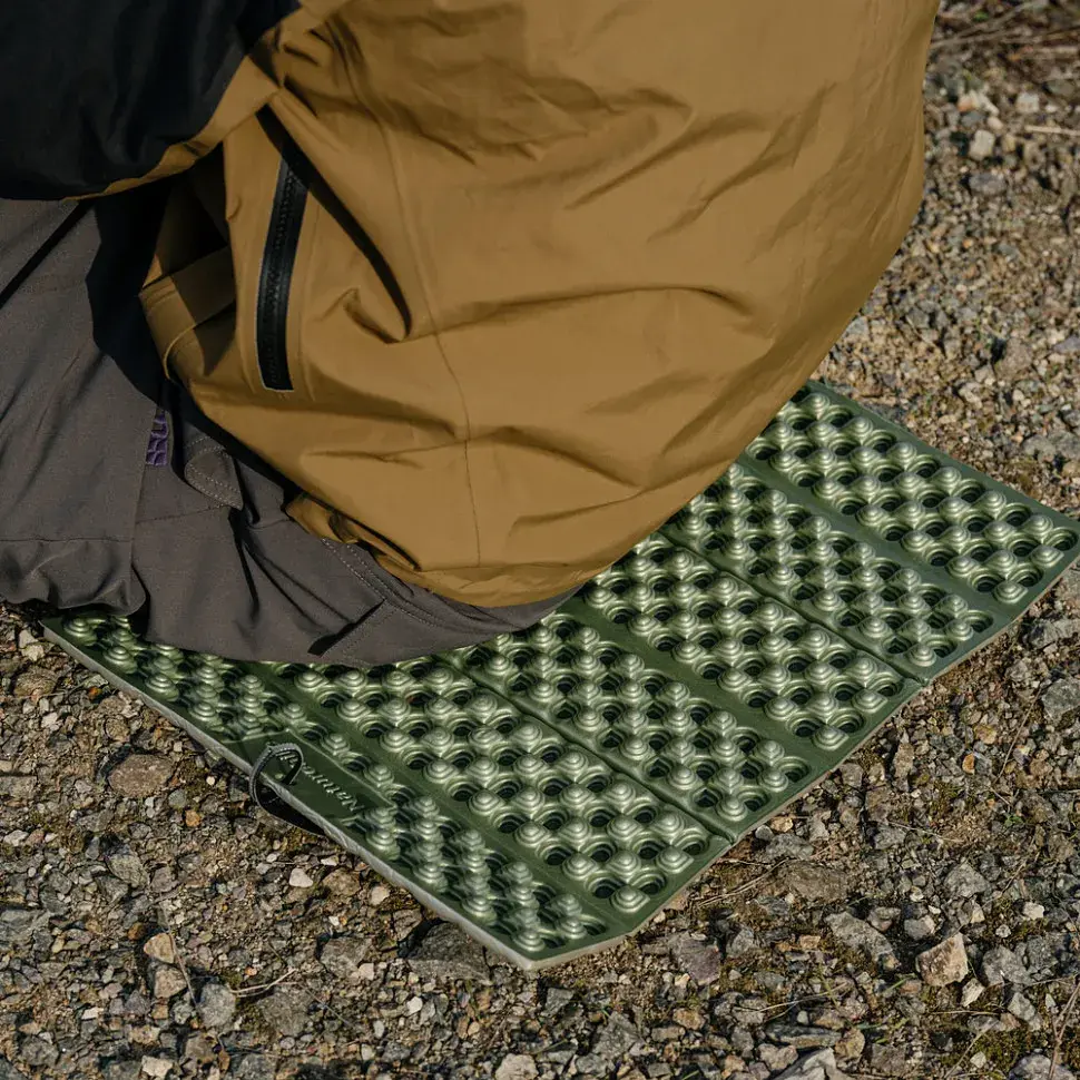 Сидушка туристична складана XPE Naturehike CNK2650WS011, 18 мм, зелена, для походів та кемпінгу - фото 4