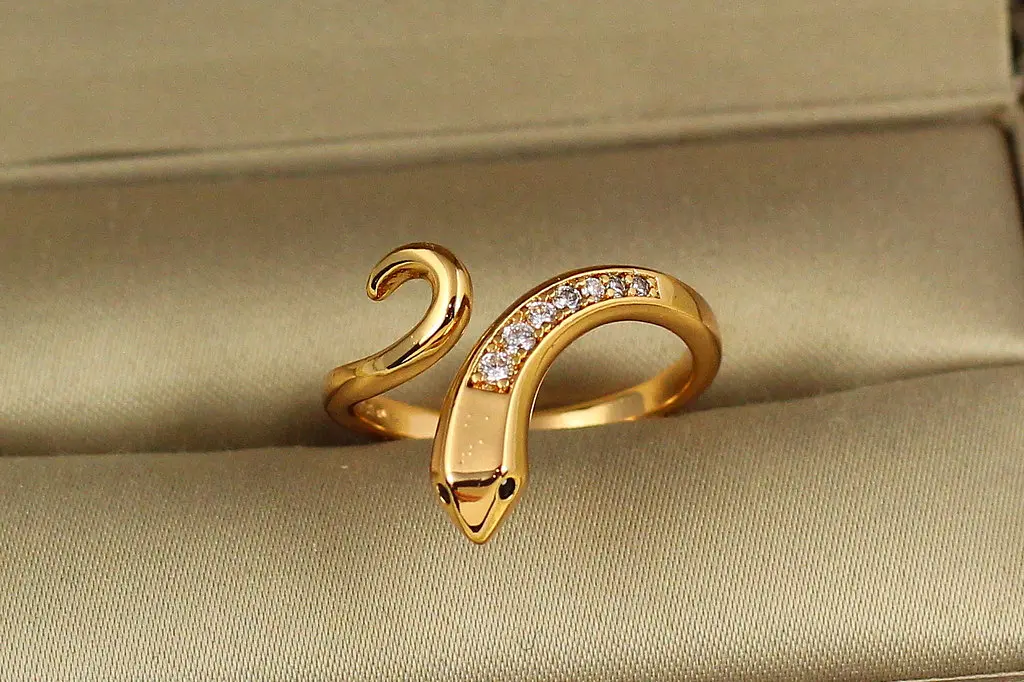 Кільце Xuping Jewelry Змія розсувне 18+ золотисте