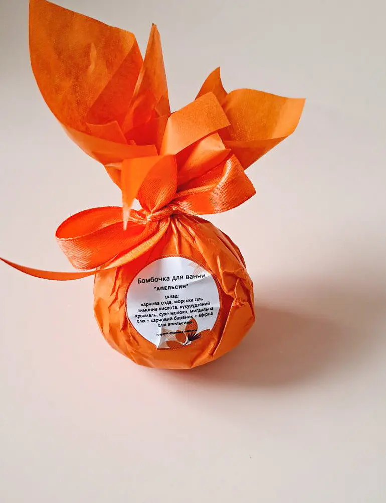 Бомбочка для ванни Svich Shop Iren Osadcha Аромат апельсина 75 г - фото 2