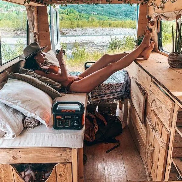 Портативная зарядная станция Jackery Explorer 240EU (21-0001-000213) - фото 7