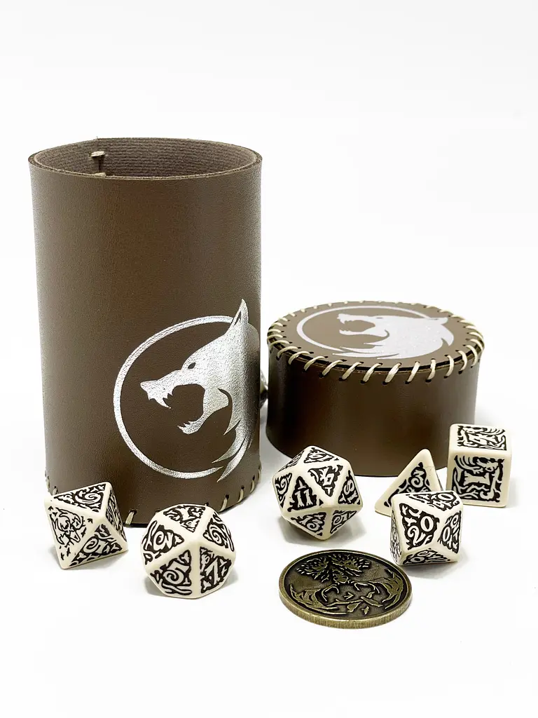Настільна гра Планета Ігор Чаша для кубиків Вовк (коричнева) (Dice cup Wolf brown) (pi-dc008) - фото 3