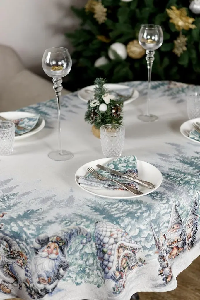 Скатерть Прованс гобеленовая Сказочные гномы 180х135 см (38461) - фото 6