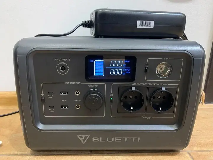 Портативная зарядная станция Bluetti EB70 1000W 716WH - фото 7