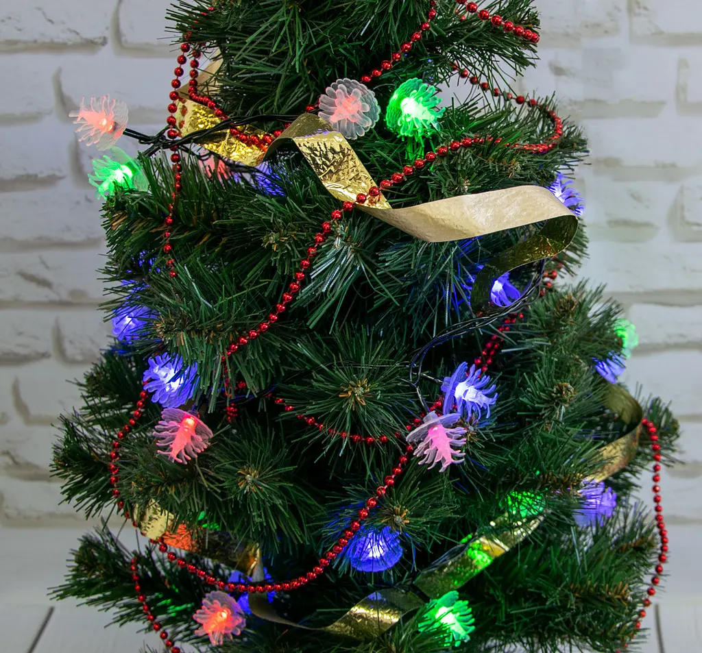Новогодняя светодиодная гирлянда Шишки 5.75 метров Xmas 40P T2 led гирлянда на елку - фото 2