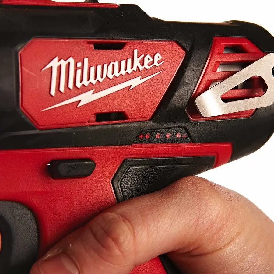 Шурупокрут-дриль акумуляторний Milwaukee M12 BPD-202C 12В 2х2 А/год 30 Нм 0·1500 об/хв ЗП C12C жилет кейс 1.2 кг - фото 7
