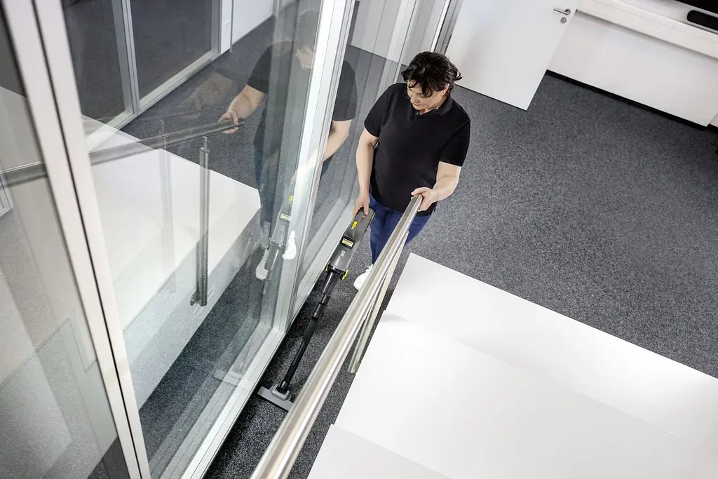Karcher Пилосос професійний акумуляторний Karcher LVS 1/1 Bp 18В 140мБар контейнер 0.35л 1.49кг без АКБ та ЗП - фото 10