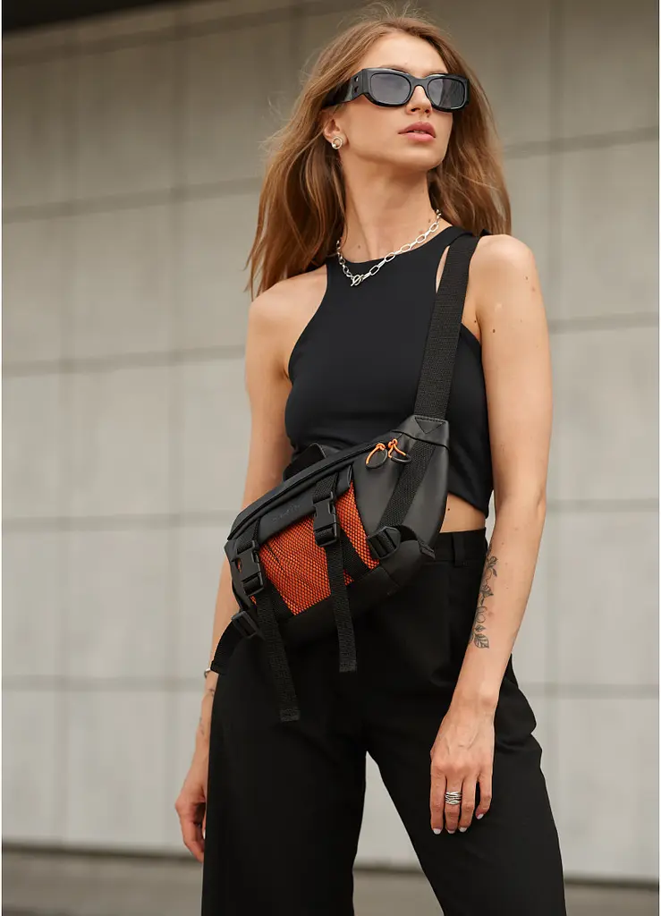 Жіноча сумка бананка Sambag Dynamicdart чорно-помаранчева 38 × 21 × 7 см (80411129) - фото 2