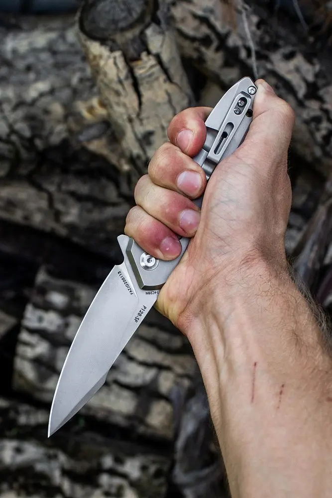 Ніж складаний туристичний Ruike P128-SF, (9.3 см) 14C28N / 3cr14n сірий - фото 11