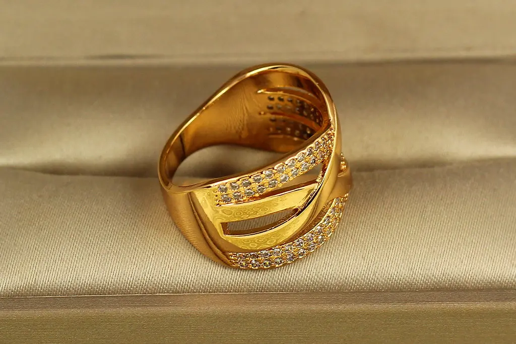 Кільце Xuping Jewelry Широке переплетіння р 19 золотисте - фото 2
