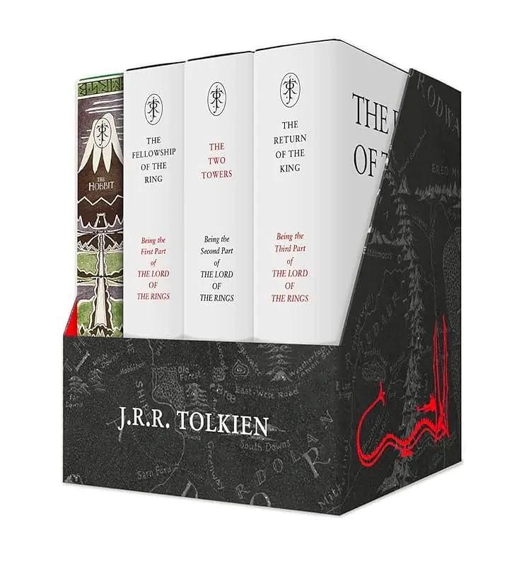 The Hobbit & The Lord of the Rings Gift Set. A Middle-earth Treasury - Джон Р. Р. Толкін - фото 3