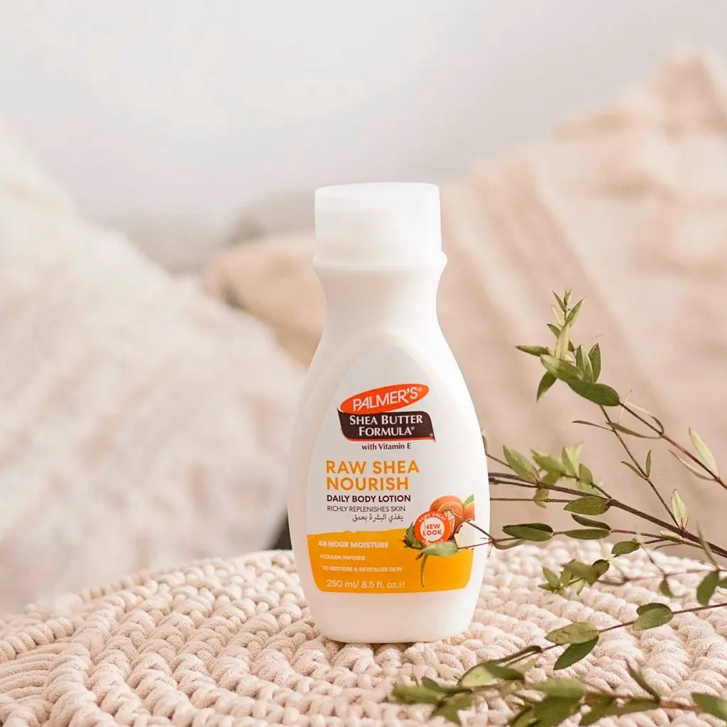 Лосьйон для тіла Palmer's Shea Butter Formula Raw Shea Nourish з олією ши та вітаміном Е 250 мл  - фото 9