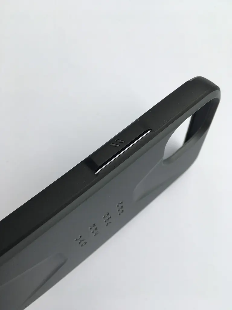 Оригінальний протиударний чохол UAG Civilian для iPhone 13/14 Silver (11317D113333) - фото 2
