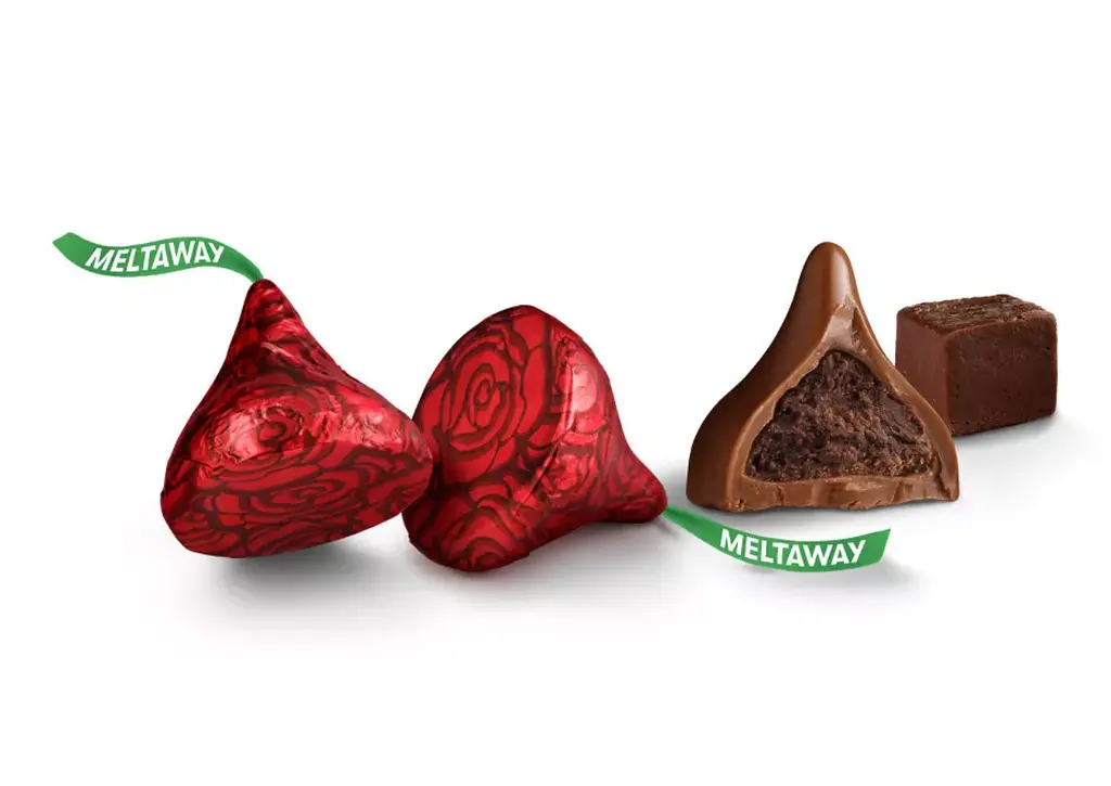 Шоколадні цукерки Hershey's Kisses Valentine's Day Milk Chocolate Meltaway 255г - фото 4