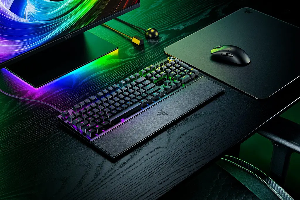 Razer Клавіатура механічна Huntsman V3 Pro 8KHz, 104key, Analog Optical Switch Gen-2, USB-A, EN, RGB, чорний - фото 7