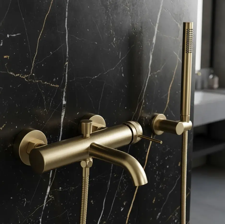 Змішувач для ванни Rea Lungo Grip brushed gold REA-B6398 - фото 3