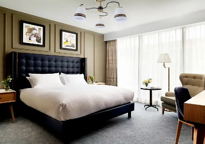 Люстра потолочная Brille в спальню E27 60W BK (LK-702C/3) - фото 7